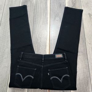 Levi's mid rise jeans size 6